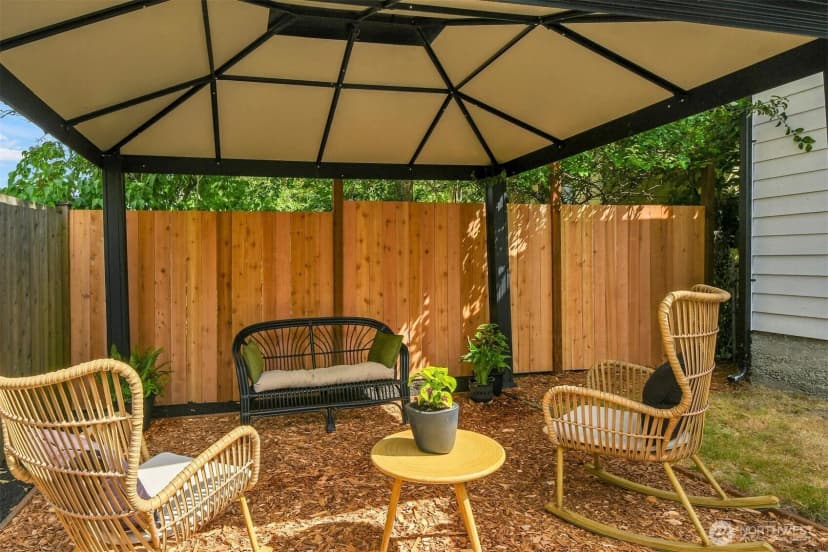 Property photo for 2353 Federal Avenue E, Seattle photo 20