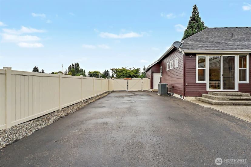 Property photo for 1920 12th Avenue Se, Puyallup photo 33