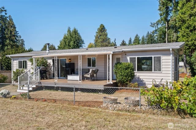 Property photo for 22518 Cedarview Drive E, Bonney Lake photo 3