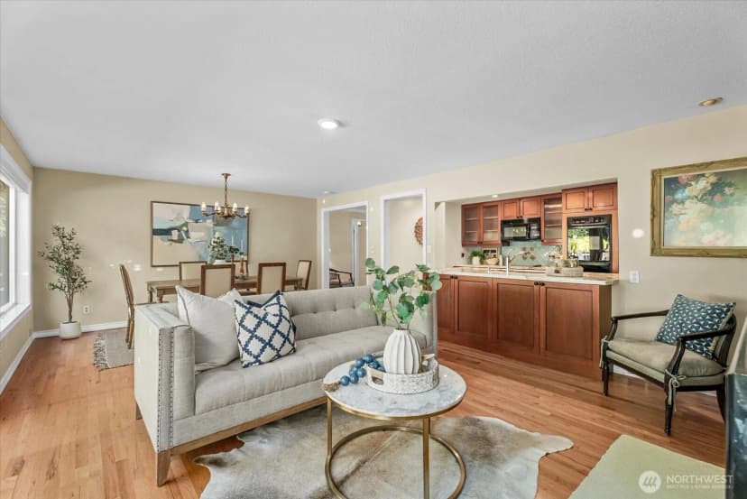 Property photo for 12116 Shorewood Drive Sw, Burien photo 11