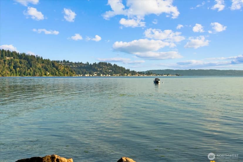 Property photo for 12116 Shorewood Drive Sw, Burien photo 30