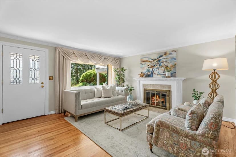 Property photo for 12116 Shorewood Drive Sw, Burien photo 4