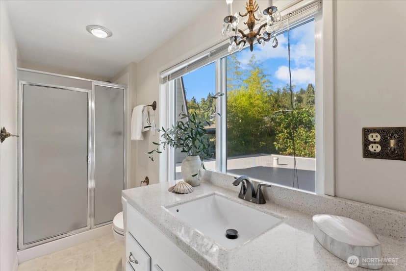 Property photo for 12116 Shorewood Drive Sw, Burien photo 19