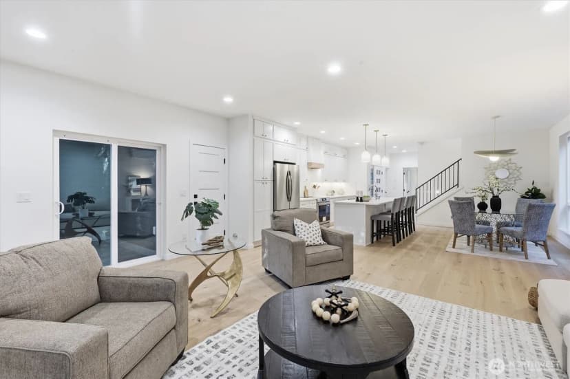Property photo for 13351 25th Avenue Ne, Seattle photo 12