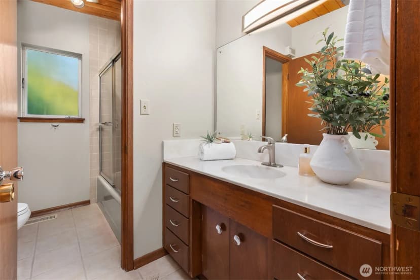 Property photo for 1925 Sw 170th Street, Normandy Park photo 17