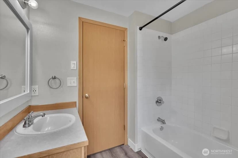 Property photo for 814 291st Street E, Roy photo 27