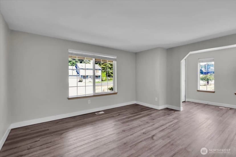 Property photo for 814 291st Street E, Roy photo 5