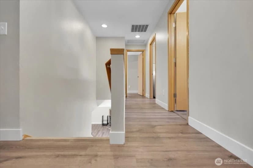 Property photo for 814 291st Street E, Roy photo 19