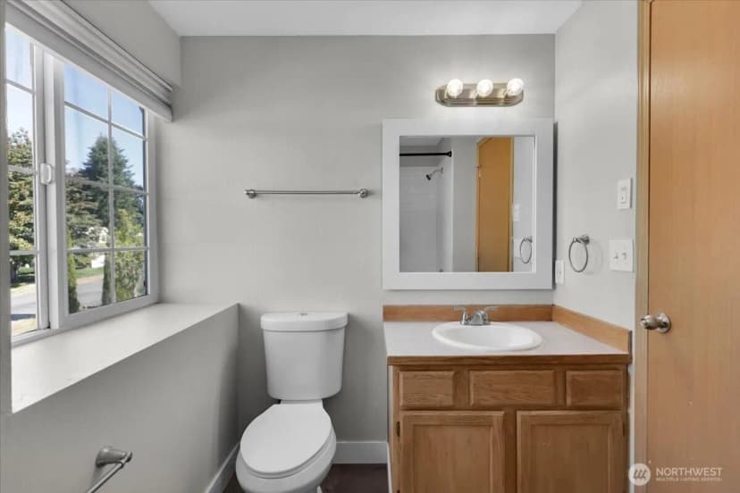 Property photo for 814 291st Street E, Roy photo 26