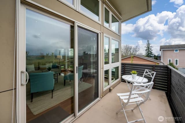 Property photo for 8218 2nd Avenue Ne ##b, Seattle photo 5