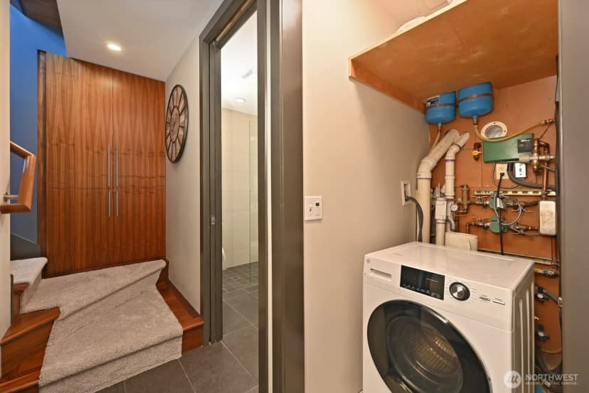 Property photo for 8218 2nd Avenue Ne ##b, Seattle photo 25