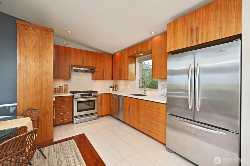 Property photo for 8218 2nd Avenue Ne ##b, Seattle photo 14