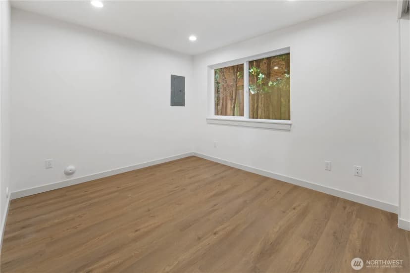 Property photo for 2652 B Nw 95th Street, Seattle photo 11