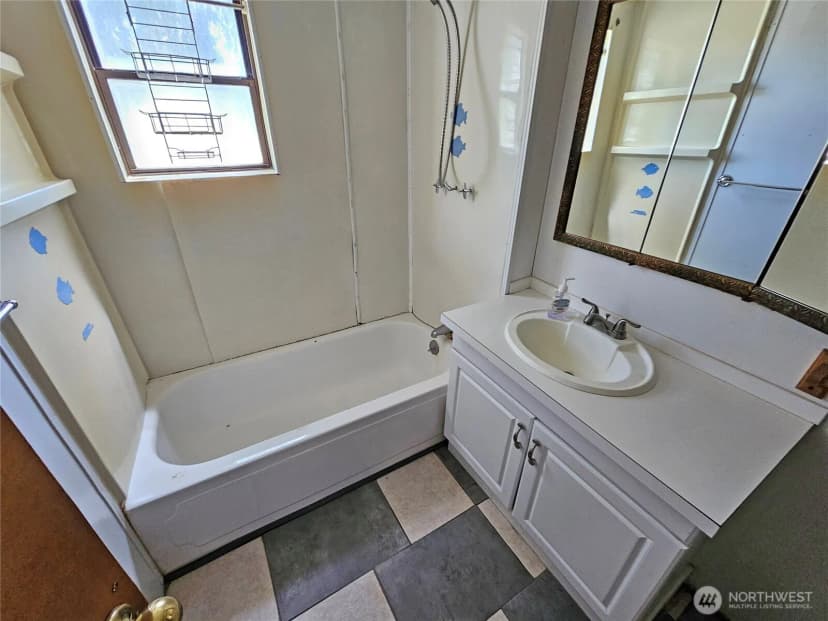Property photo for 5 Elma Gate Road, Oakville photo 11