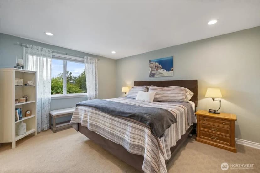 Property photo for 10503 158th Avenue Ne, Redmond photo 15