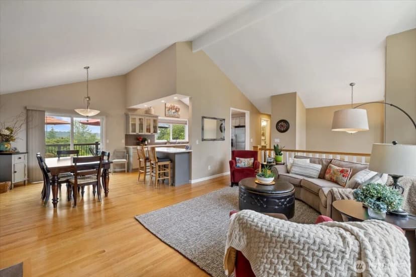 Property photo for 10503 158th Avenue Ne, Redmond photo 8