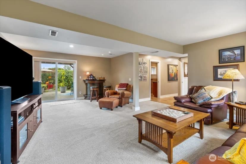 Property photo for 10503 158th Avenue Ne, Redmond photo 23