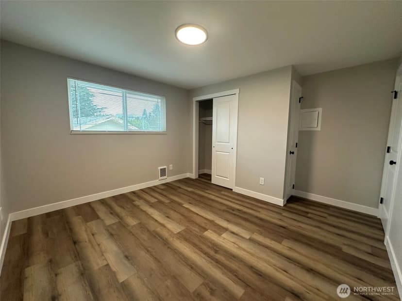 Property photo for 8806 3rd Avenue Se, Everett photo 28