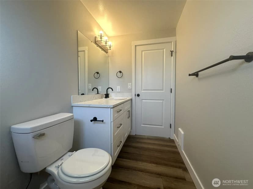 Property photo for 8806 3rd Avenue Se, Everett photo 29