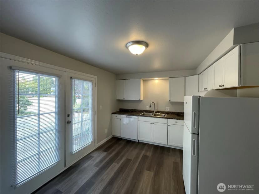 Property photo for 8806 3rd Avenue Se, Everett photo 21