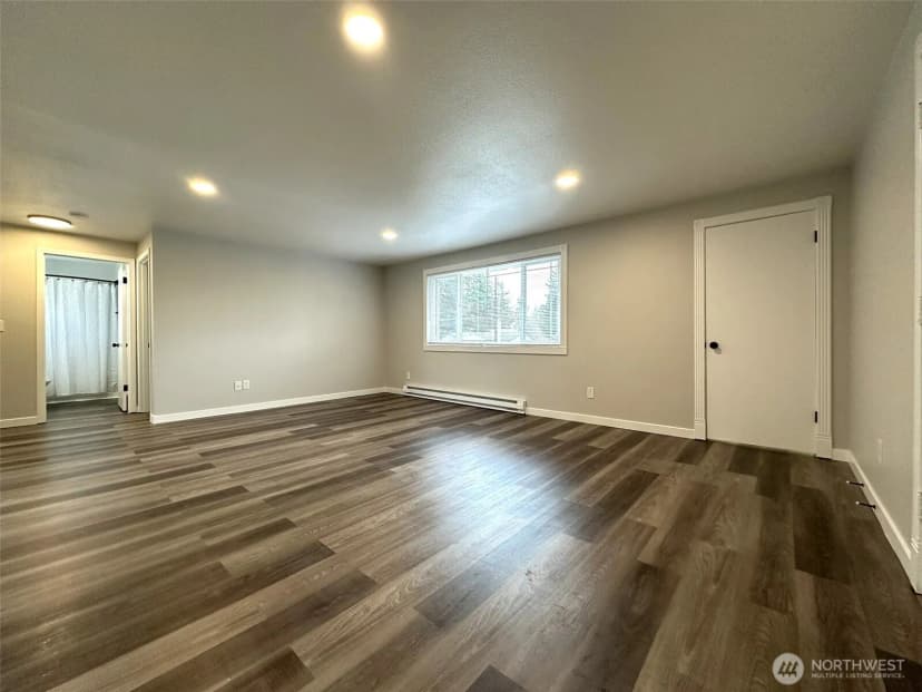 Property photo for 8806 3rd Avenue Se, Everett photo 37