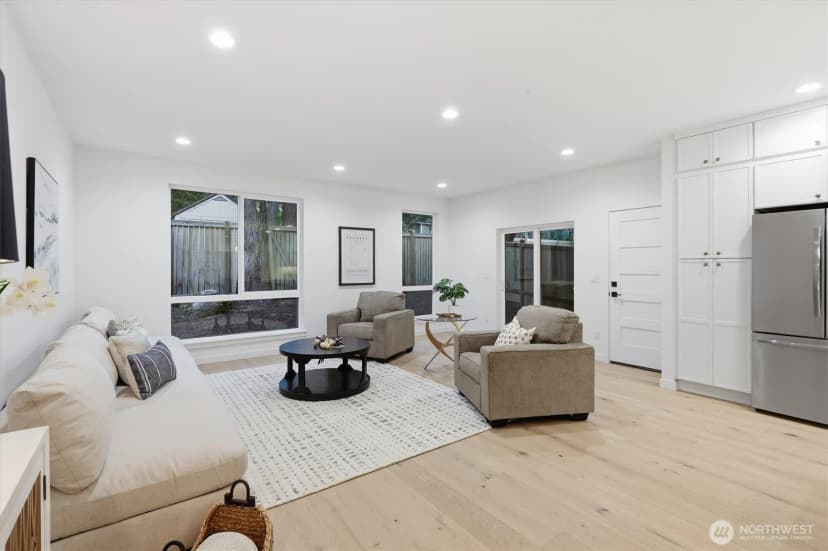 Property photo for 13351 25th Avenue Ne, Seattle photo 10