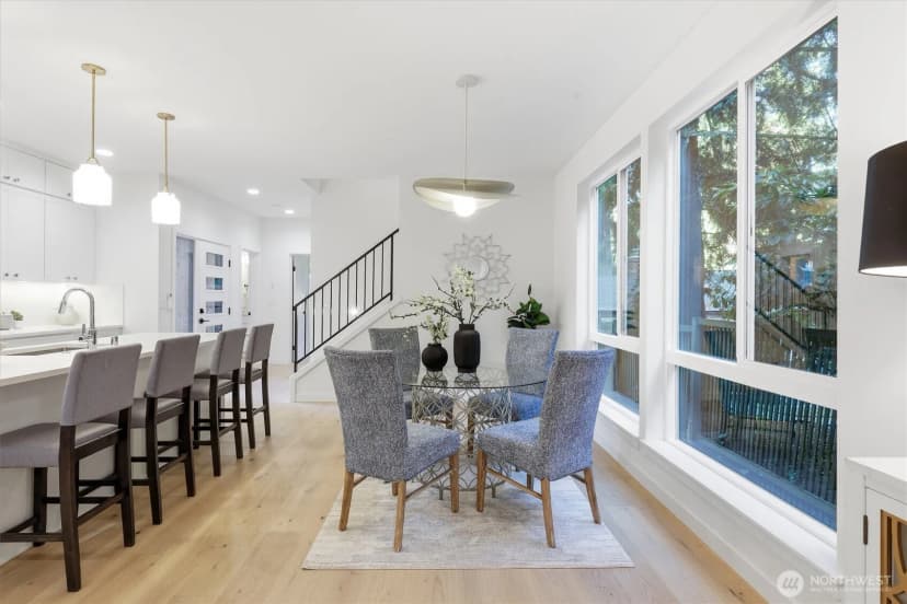 Property photo for 13351 25th Avenue Ne, Seattle photo 9