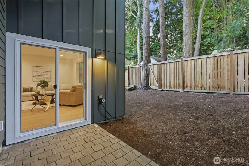 Property photo for 13351 25th Avenue Ne, Seattle photo 26