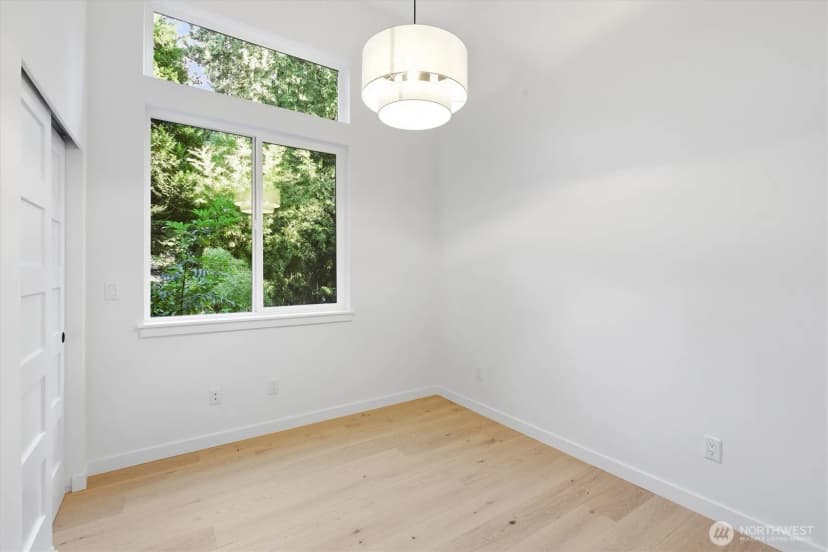 Property photo for 13351 25th Avenue Ne, Seattle photo 20