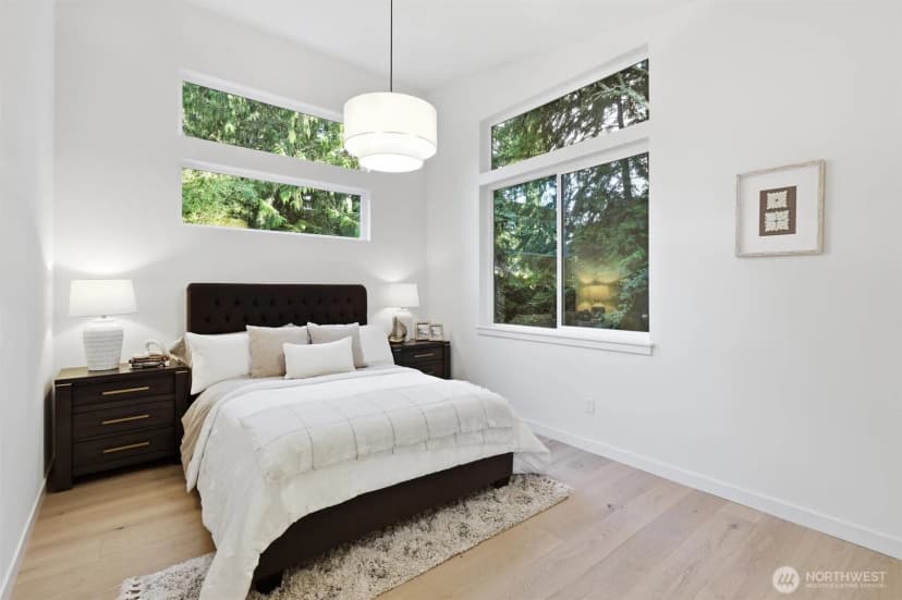 Property photo for 13351 25th Avenue Ne, Seattle photo 17