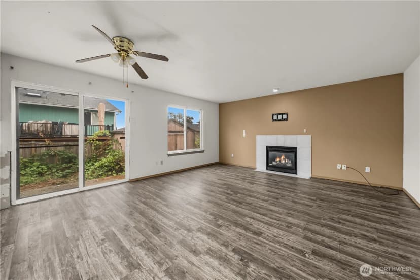 Property photo for 1412 200th Street Ct E, Spanaway photo 3