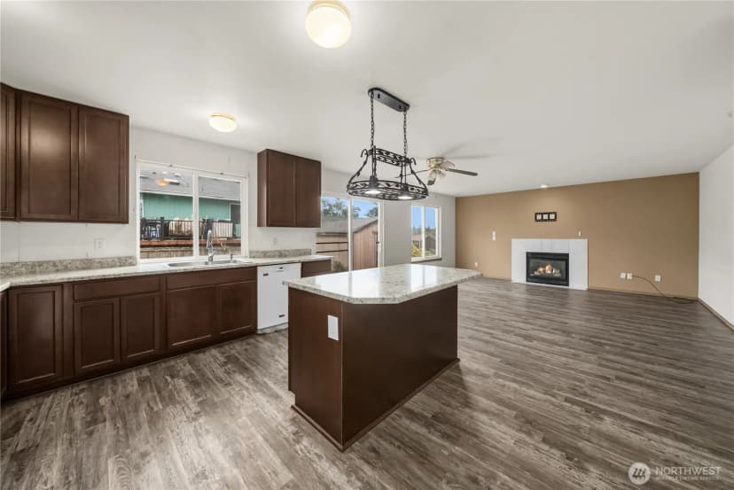 Property photo for 1412 200th Street Ct E, Spanaway photo 4