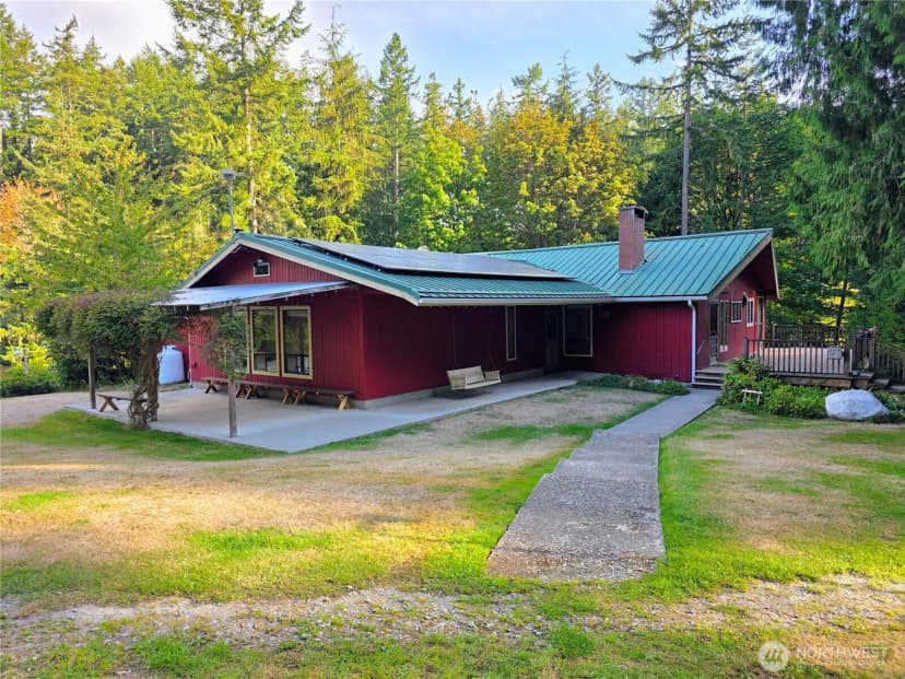 Property photo for 395 Saylor Road, Camano Island photo 3