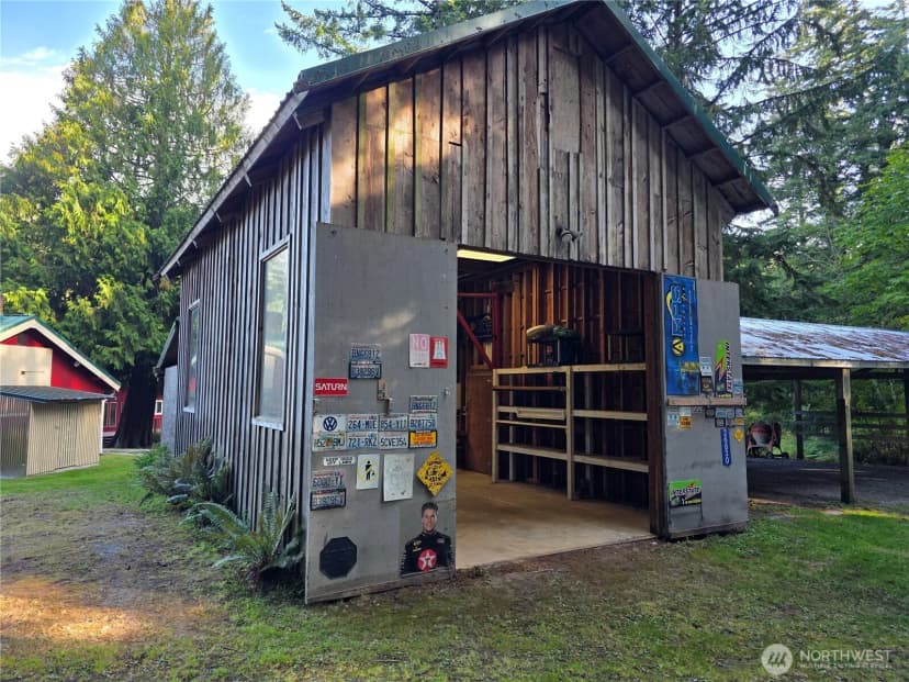 Property photo for 395 Saylor Road, Camano Island photo 17