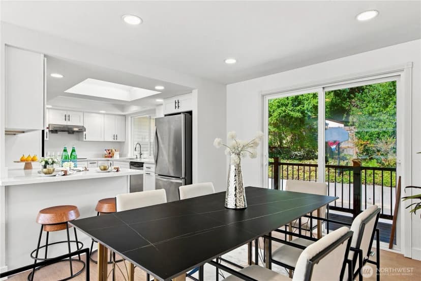 Property photo for 17219 Ne 16th Place, Bellevue photo 11