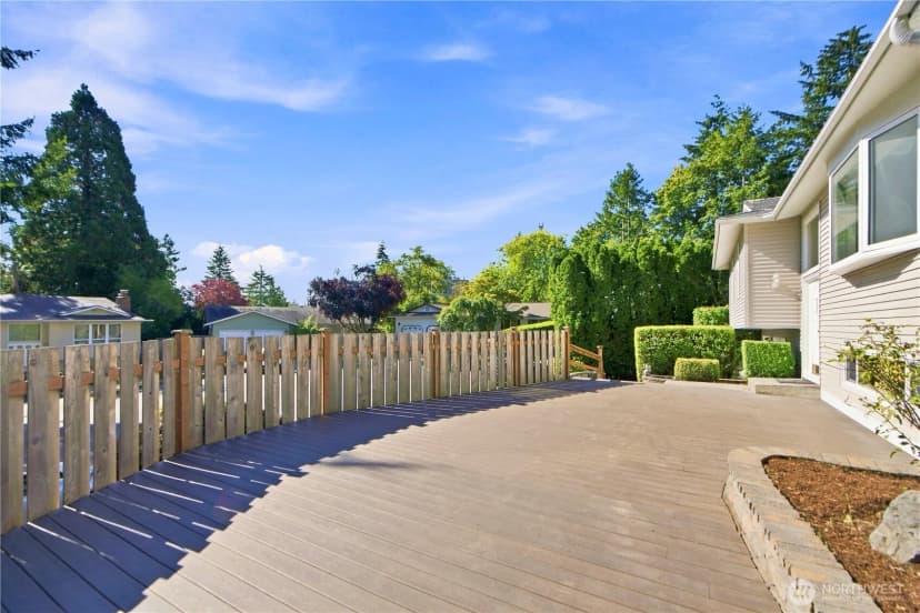 Property photo for 17219 Ne 16th Place, Bellevue photo 27