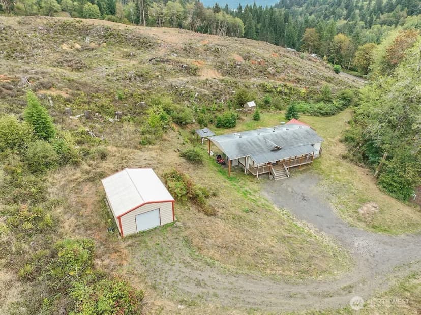 Property photo for 721 Robertson Road, Longview photo 38