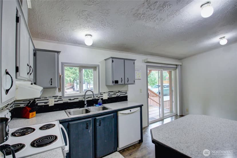 Property photo for 46221 Baker Drive, Concrete photo 16
