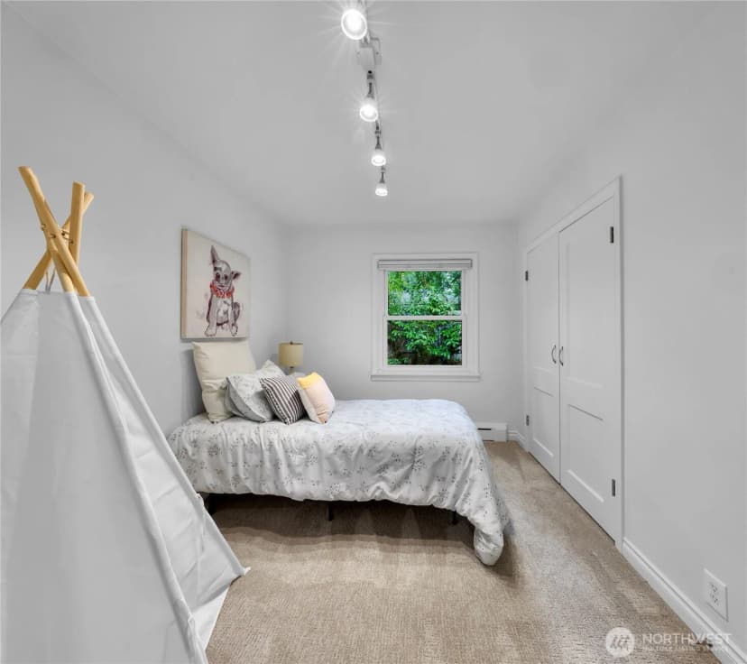 Property photo for 18934 Forest Park Drive Ne, Lake Forest Park photo 25