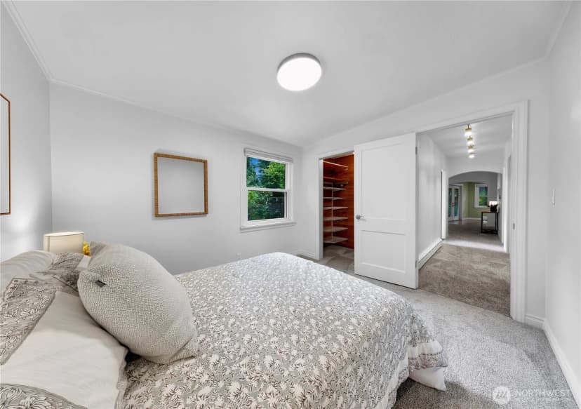 Property photo for 18934 Forest Park Drive Ne, Lake Forest Park photo 18
