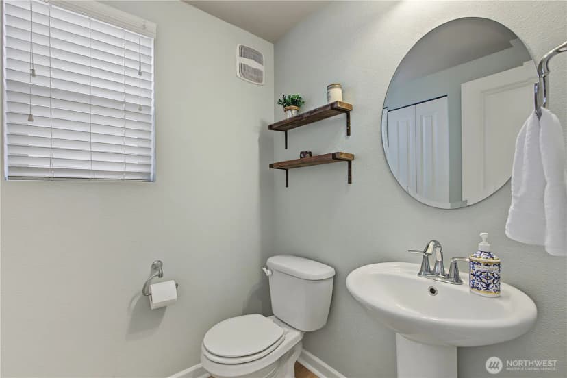 Property photo for 1949 Pleasure Drive Se, Olympia photo 6