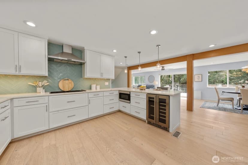 Property photo for 4830 88th Place Se, Mercer Island photo 9