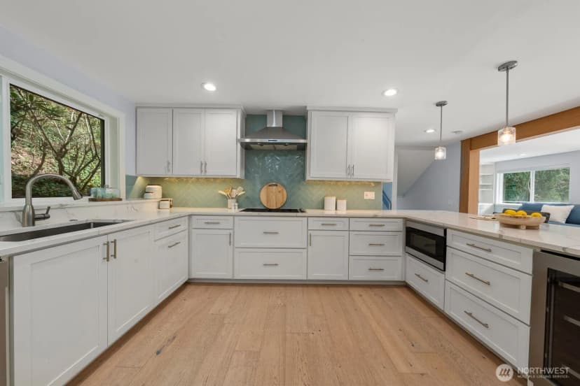 Property photo for 4830 88th Place Se, Mercer Island photo 10