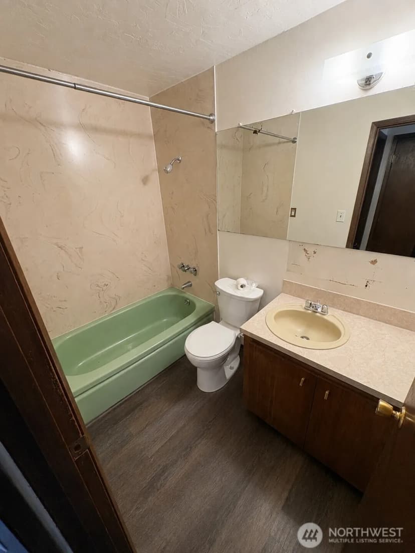 Property photo for 426 11th Avenue E, Seattle photo 12