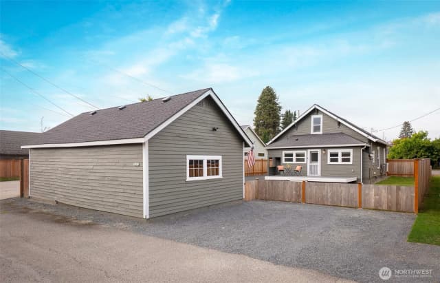 Property photo for 1924 4th Street, Marysville photo 2