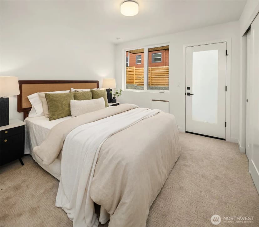 Property photo for 7018 8th Avenue Ne, Seattle photo 23