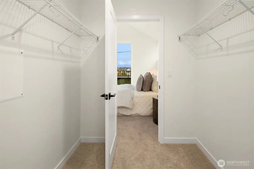 Property photo for 7018 8th Avenue Ne, Seattle photo 15