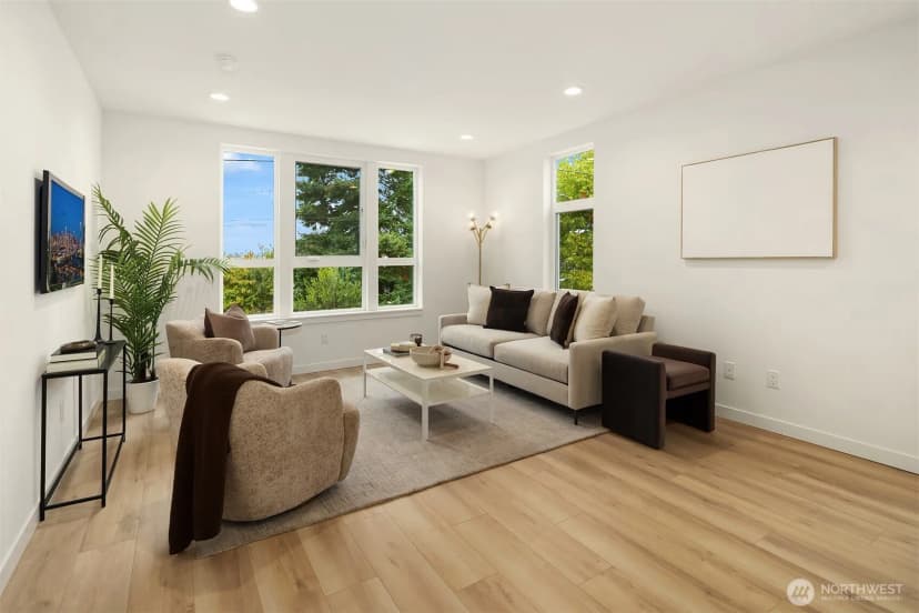 Property photo for 7018 8th Avenue Ne, Seattle photo 11