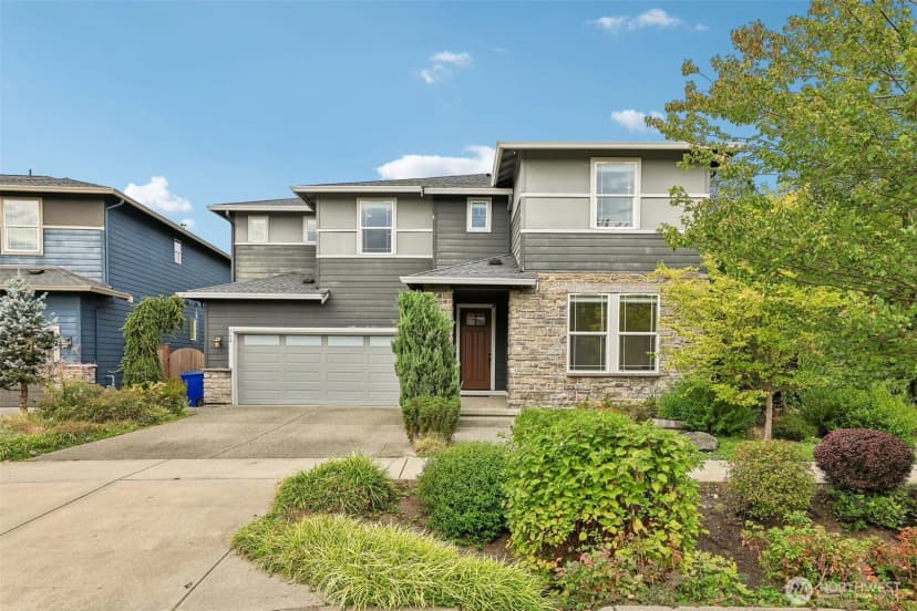 Property photo for 734 Ne 4th Street, North Bend
