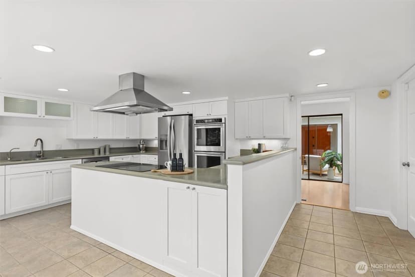 Property photo for 21015 Ne 11th Street, Sammamish photo 13